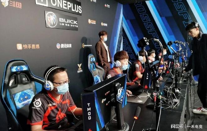 体育设施的 体育设施的